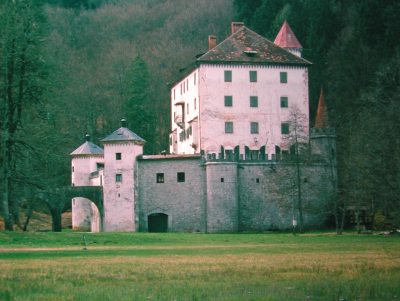 Grad Snežnik